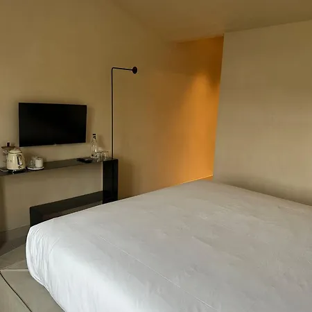 בית הארחה Casa Jota - Ponte Romana 3*
