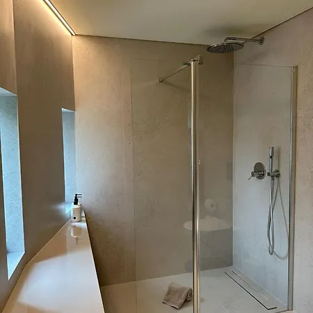 Casa Jota - Ponte Romana בית הארחה 3*